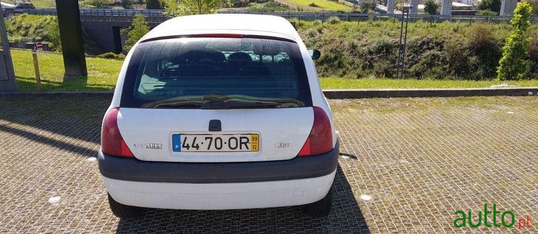 1999' Renault Clio 1.9 D Rxe photo #1