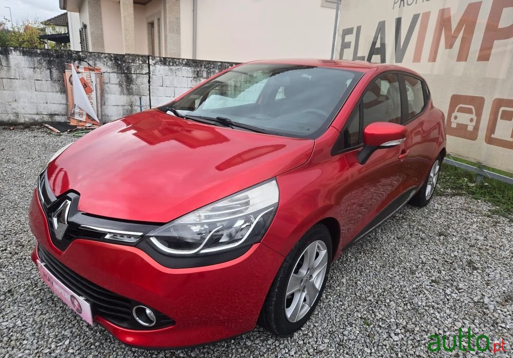 2014' Renault Clio photo #3