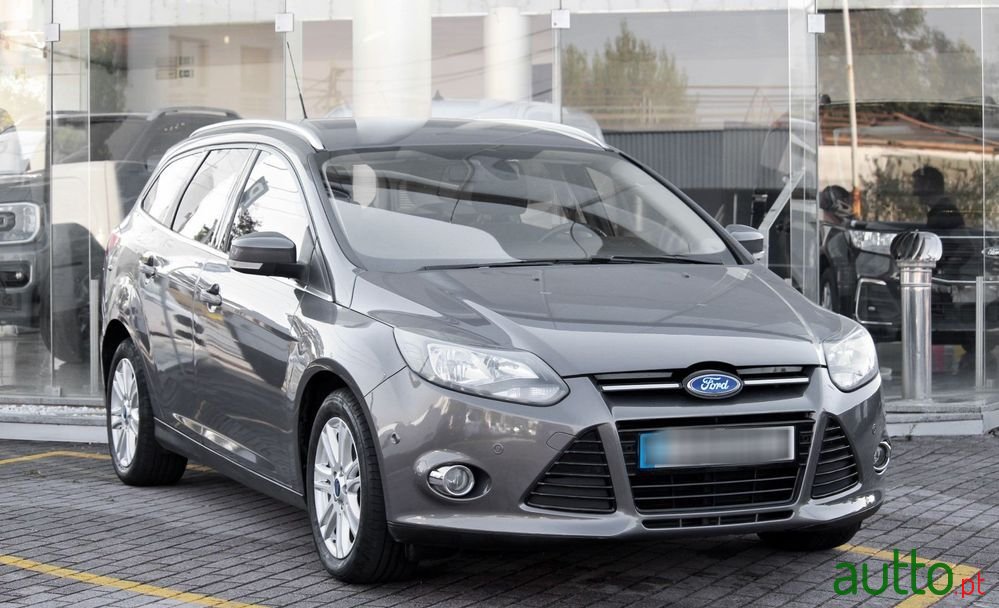 2013' Ford Focus Sw photo #1