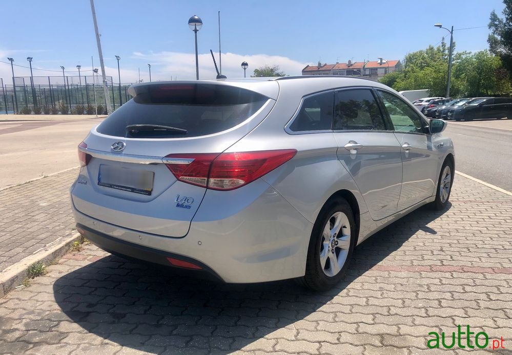 2011' Hyundai i40 Sw photo #6