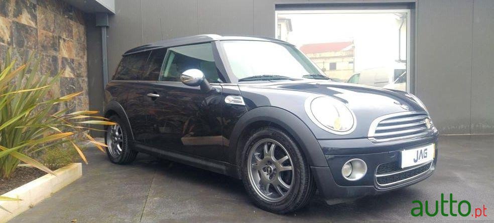 2008' MINI Clubman Cooper D photo #1