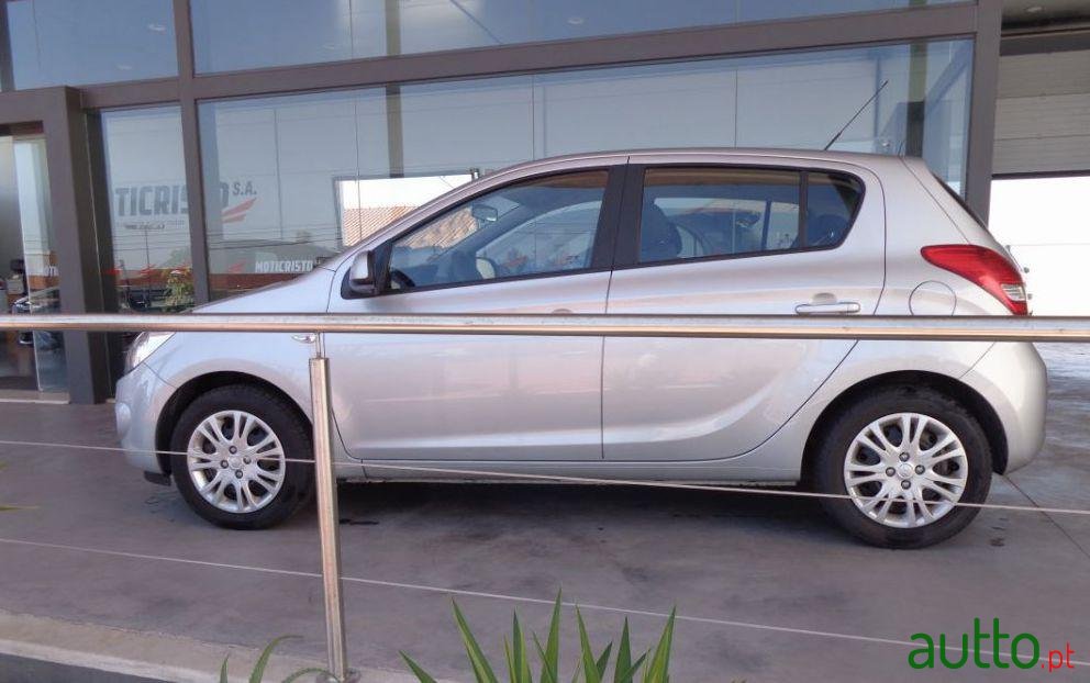 2010' Hyundai i20 1.2 CLASSIC photo #1