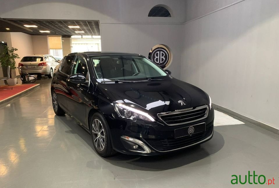 2015' Peugeot 308 photo #3