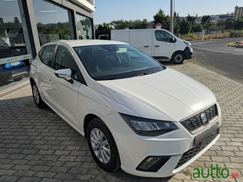 2023' SEAT Ibiza 1.0 Tsi Style Dsg photo #3