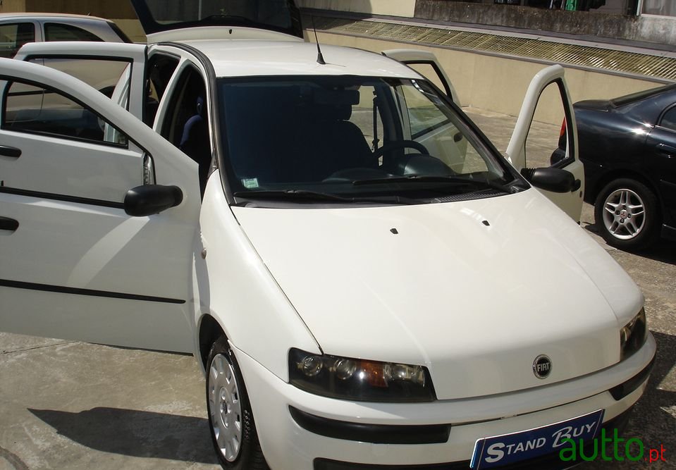 2000' Fiat Punto photo #1