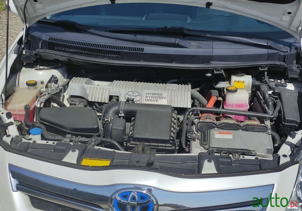 2011' Toyota Auris 1.8 Hsd Comfort photo #5