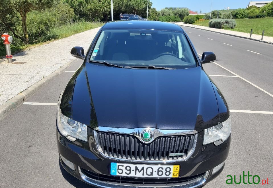 2012' Skoda Superb photo #2