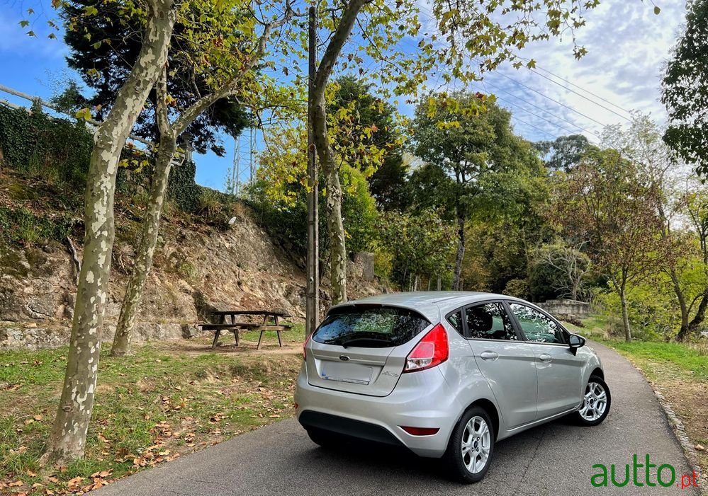 2016' Ford Fiesta photo #4