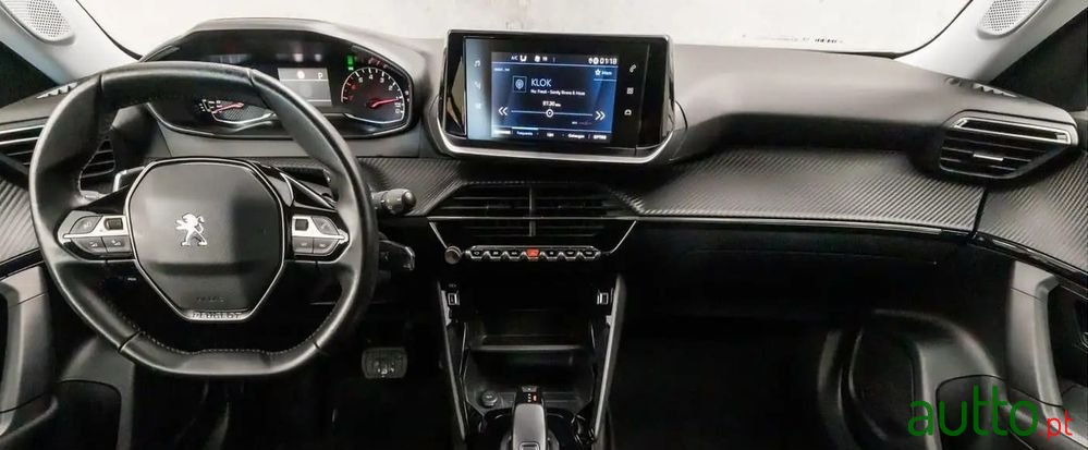 2021' Peugeot 2008 photo #4