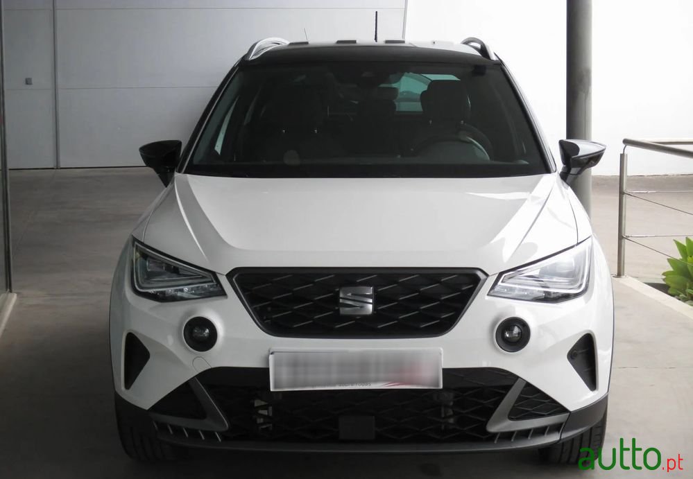 2022' SEAT Arona 1.0 Tsi Fr photo #2