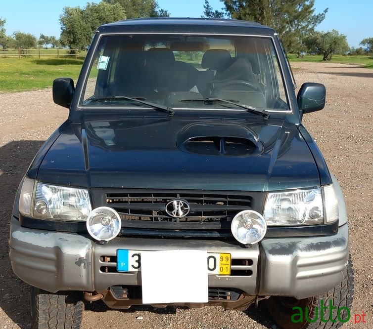 1999' Hyundai Galloper photo #1