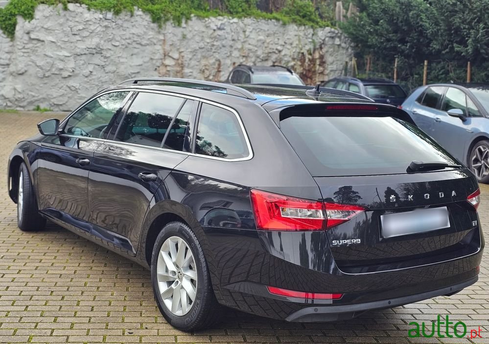 2021' Skoda Superb Break photo #3