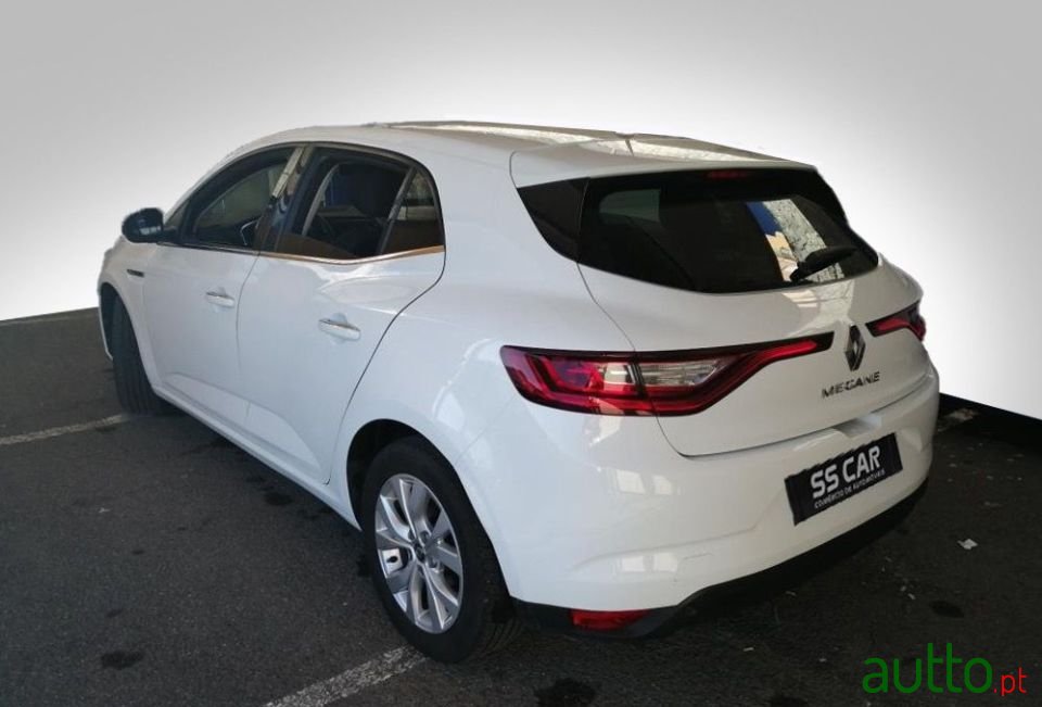 2019' Renault Megane photo #2