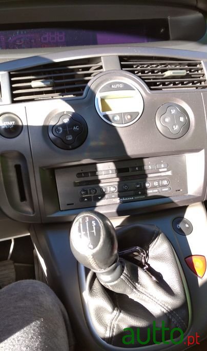 2006' Renault Scenic photo #4
