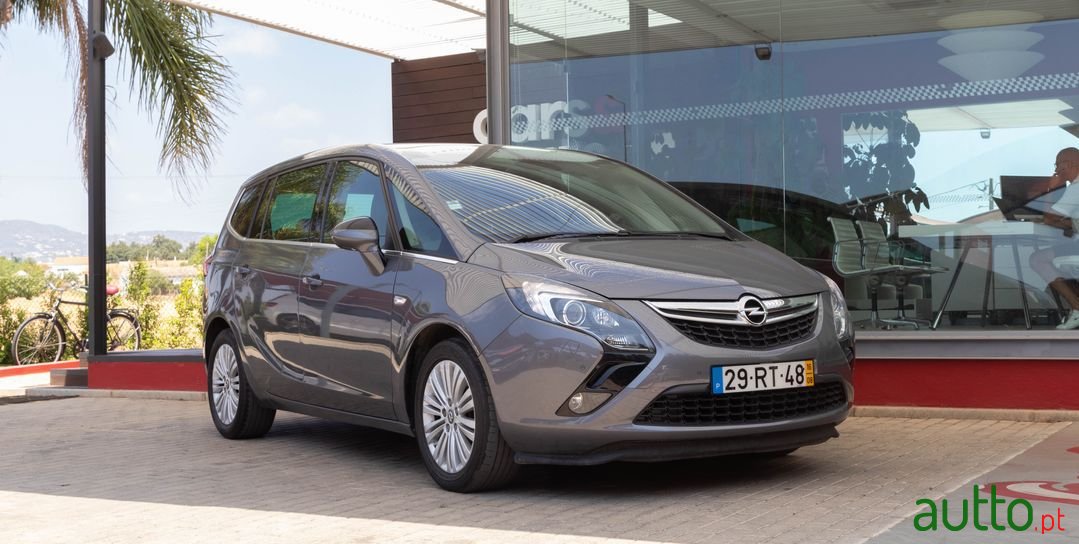 2016' Opel Zafira photo #6