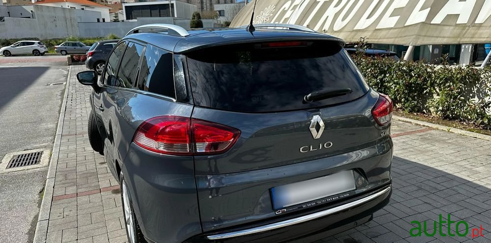 2017' Renault Clio Sport Tourer photo #6