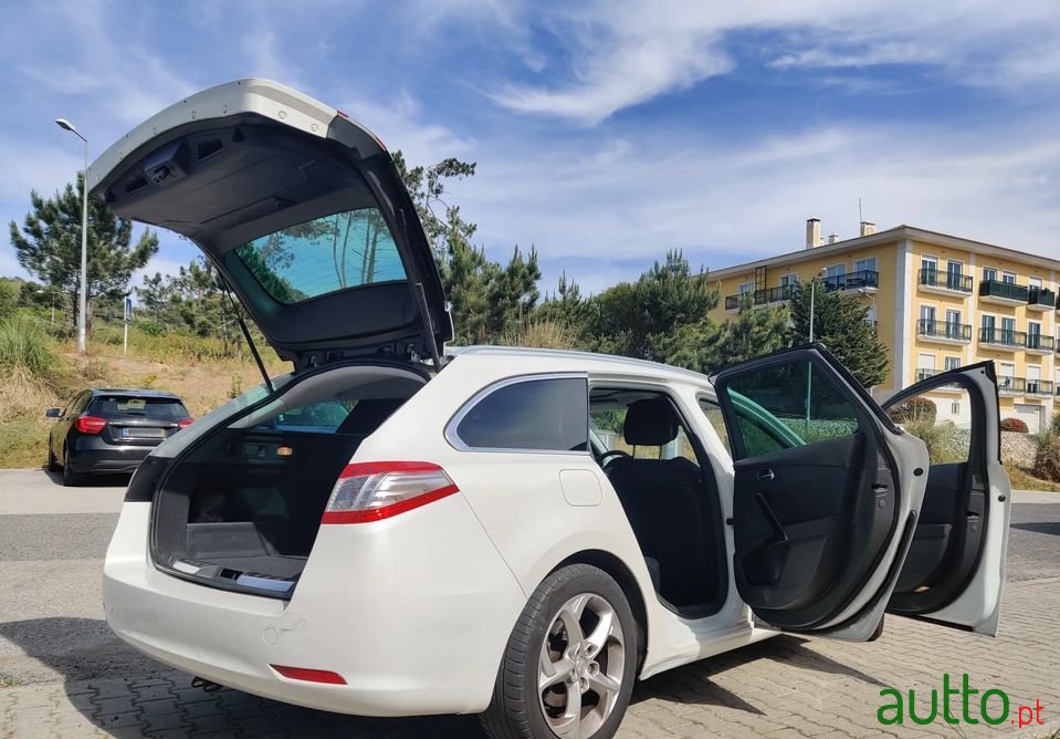 2014' Peugeot 508 Sw photo #5