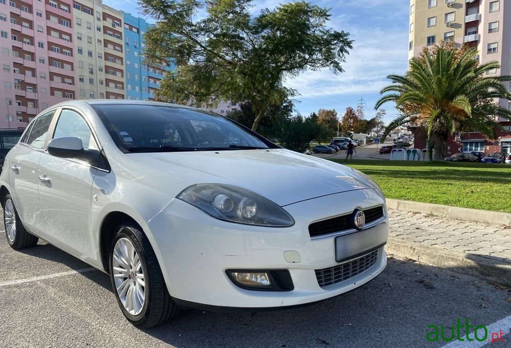2011' Fiat Bravo photo #1