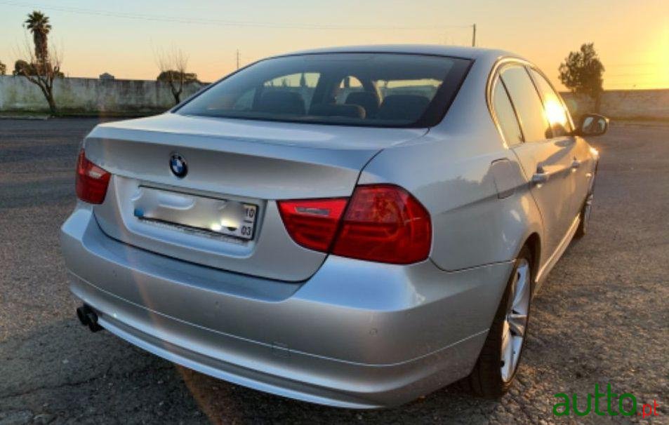 2010' BMW 316 photo #4