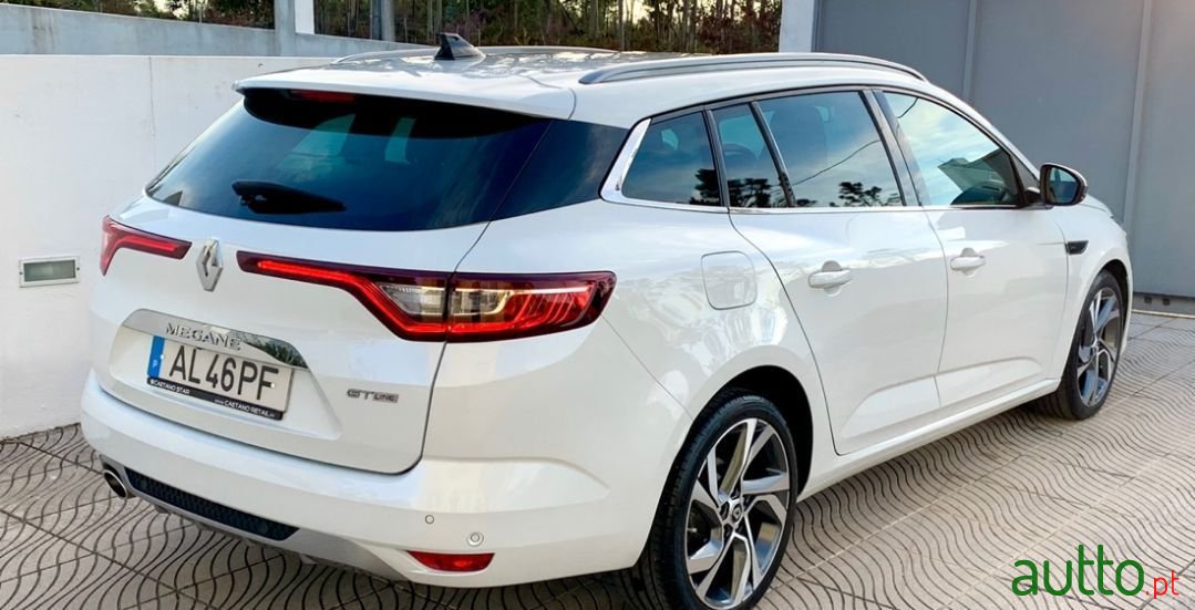 2017' Renault Megane Sport Tourer photo #6