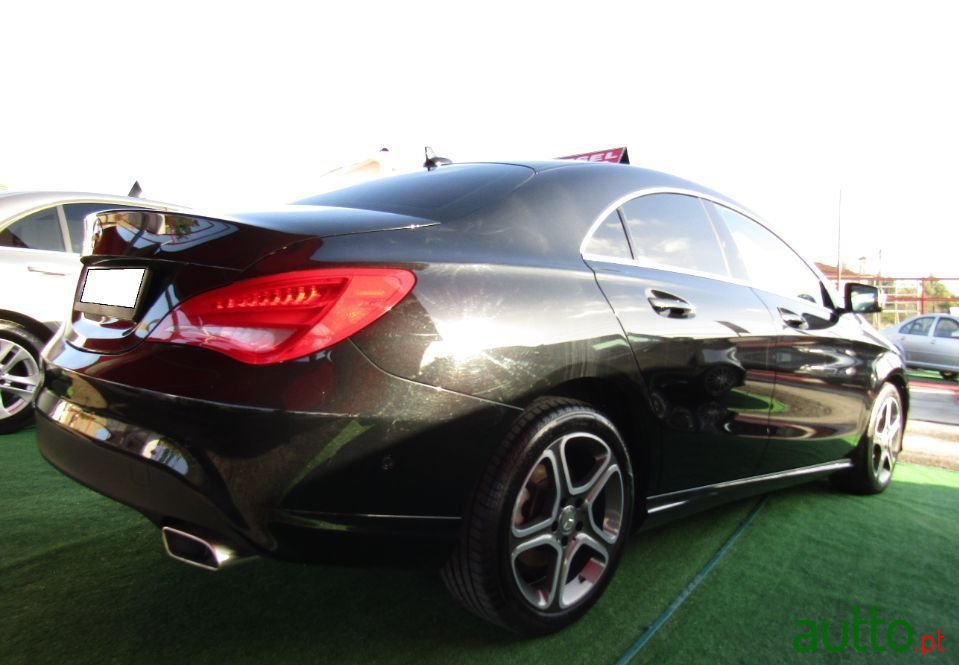 2016' Mercedes-Benz Cla-180 photo #2