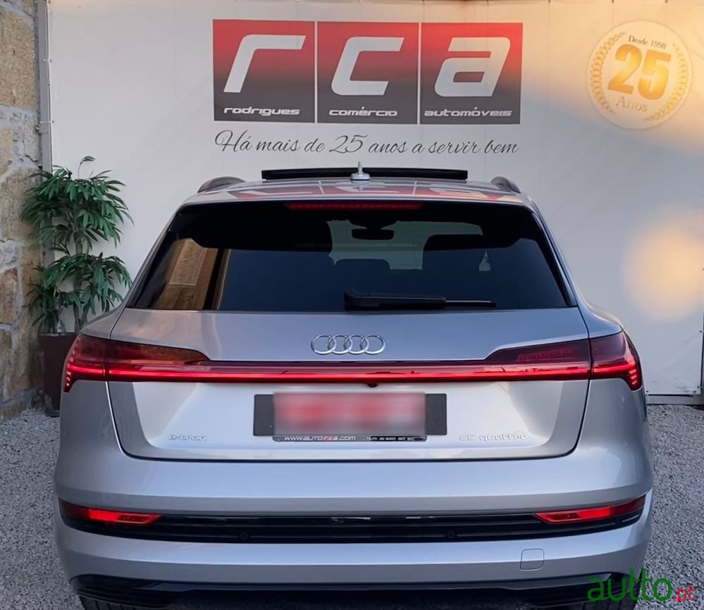 2020' Audi e-tron 55 Quattro S Line photo #6