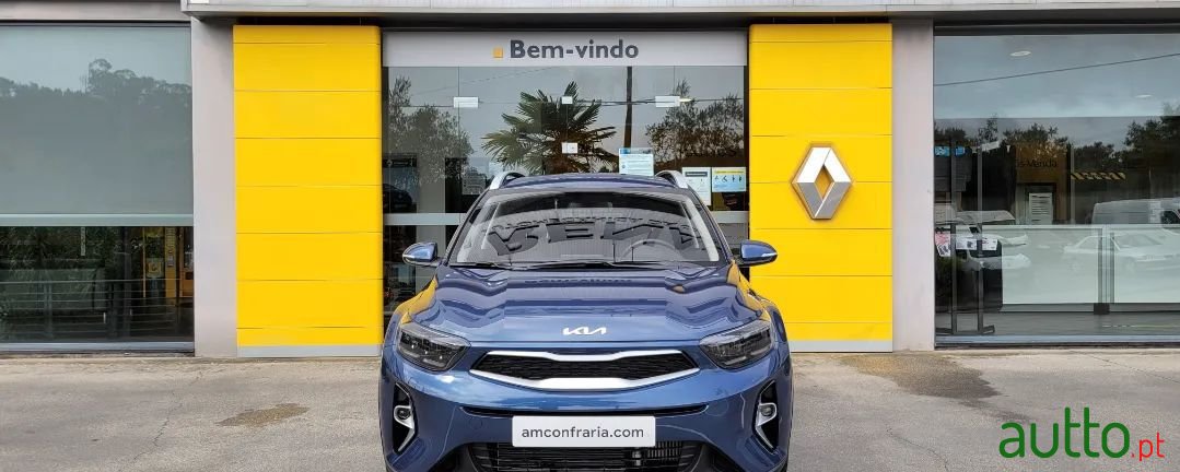 2022' Kia Stonic photo #2