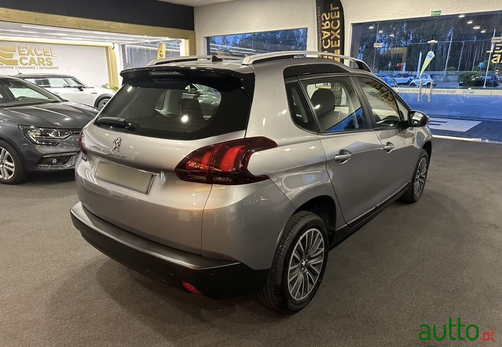 2019' Peugeot 2008 photo #6