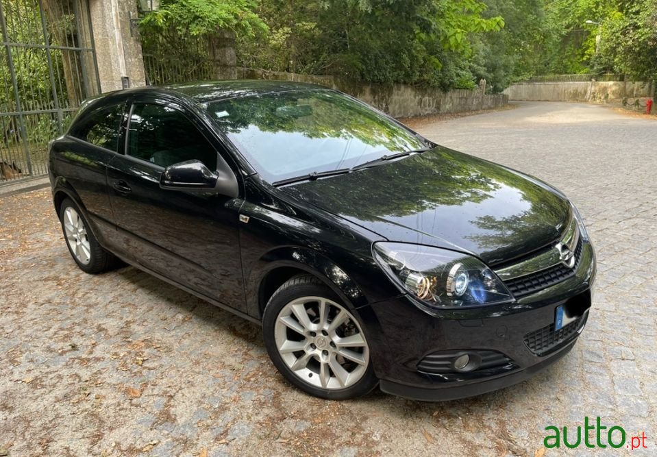 2008' Opel Astra Gtc photo #1