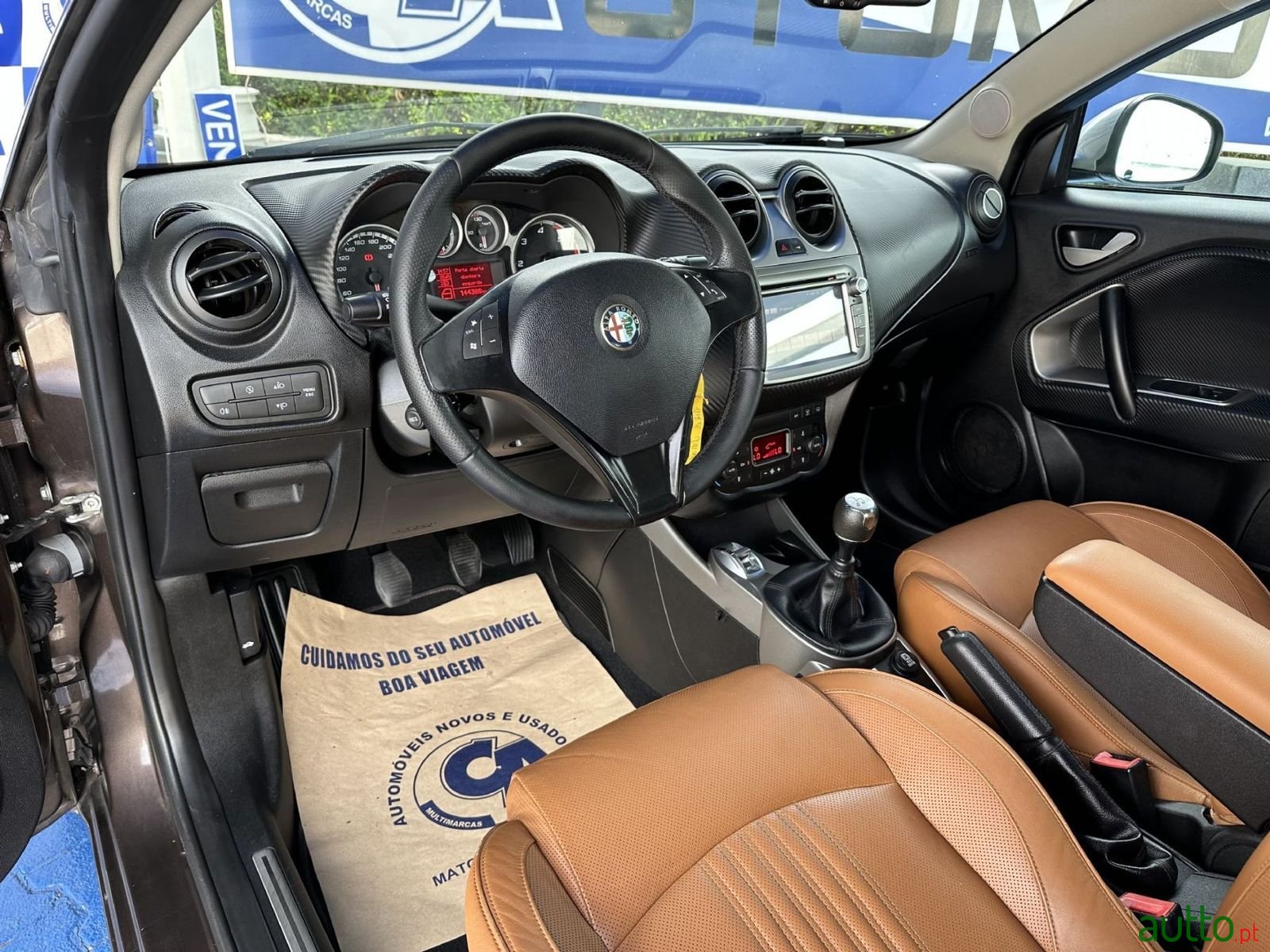 2011' Alfa Romeo MiTo photo #2