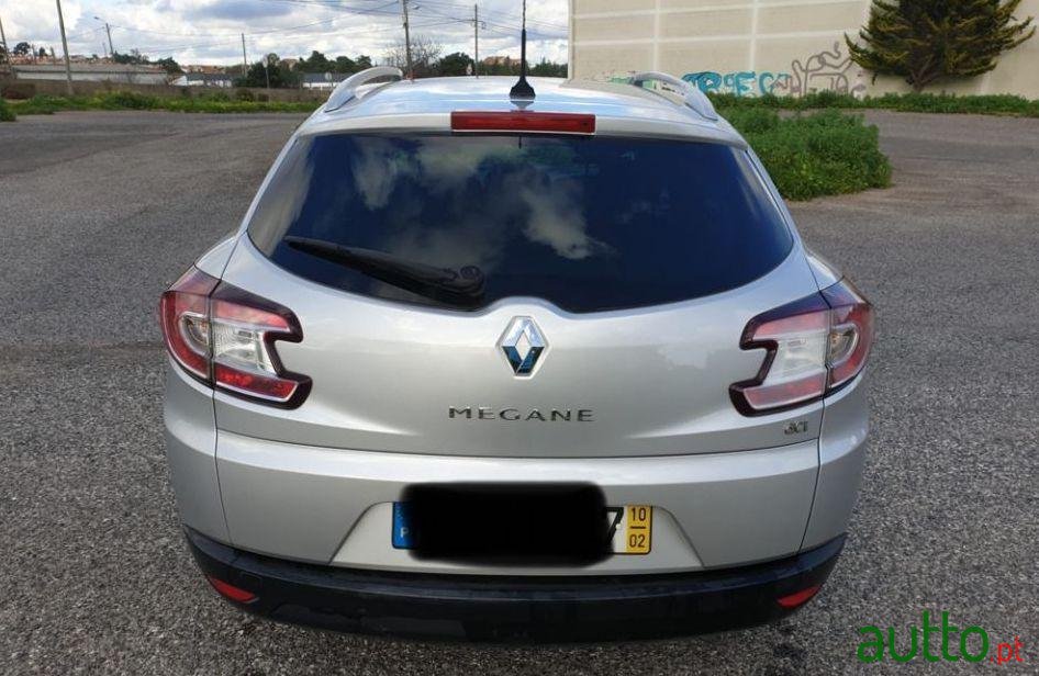 2010' Renault Megane Sport Tourer photo #4