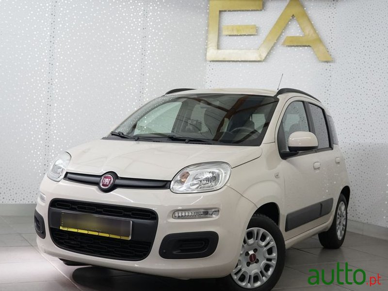 2012' Fiat Panda photo #3