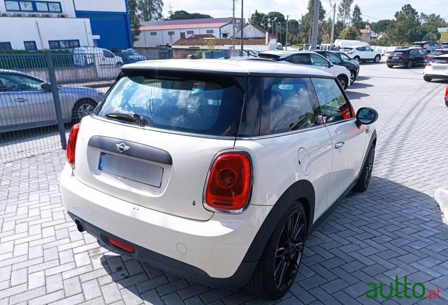 2015' MINI One D 3 Portas photo #3