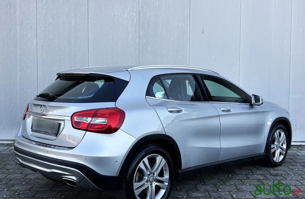 2015' Mercedes-Benz Classe Gla photo #4