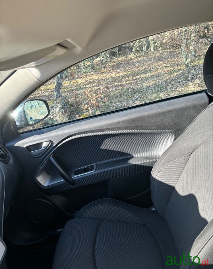 2012' Alfa Romeo MiTo photo #5