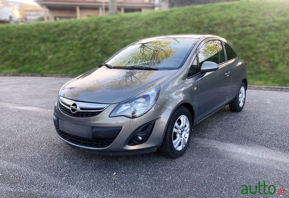 2015' Opel Corsa photo #1