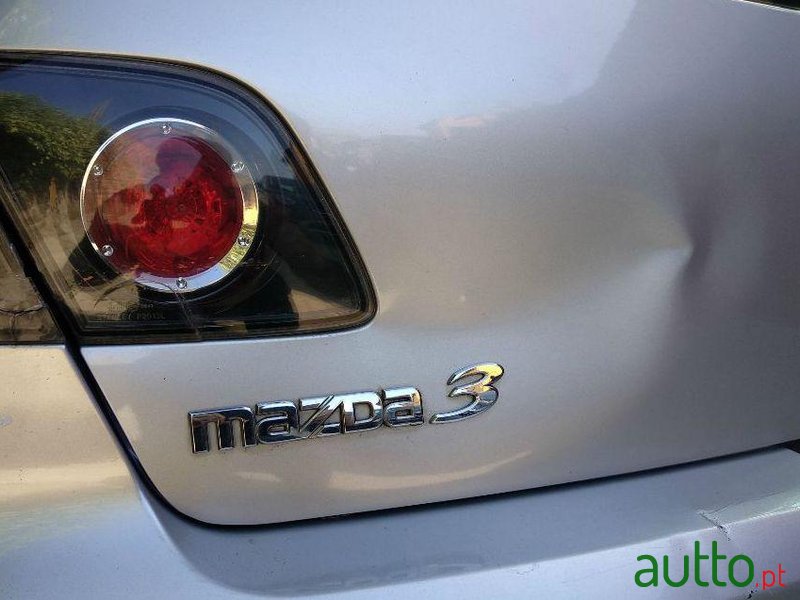 2005' Mazda 3 Hatchback photo #1