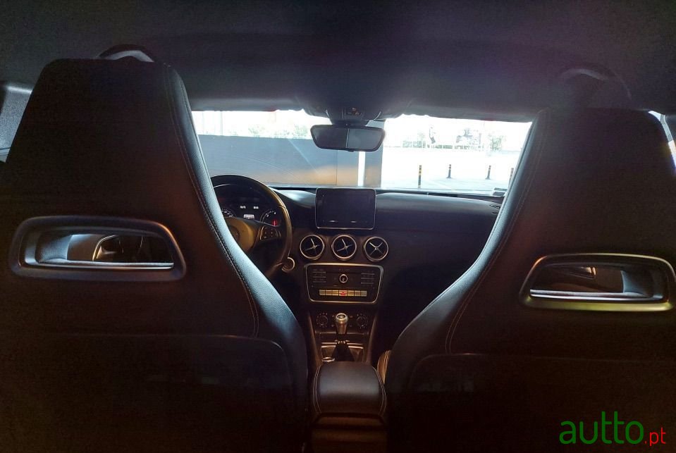 2016' Mercedes-Benz 180 photo #2