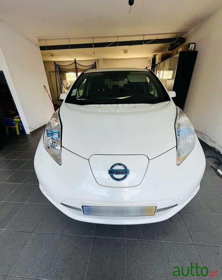 2015' Nissan Leaf Tekna photo #2