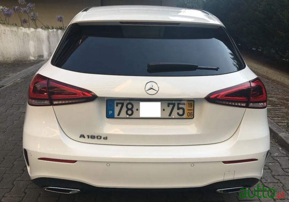 2019' Mercedes-Benz A-180 photo #5