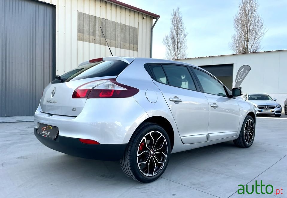 2015' Renault Megane photo #5