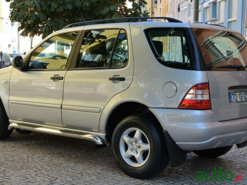 2001' Mercedes-Benz Ml-270 photo #3