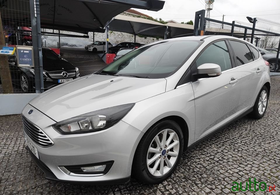 2016' Ford Focus photo #4