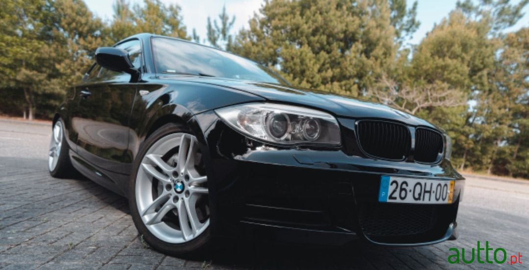 2011' BMW 135 photo #2