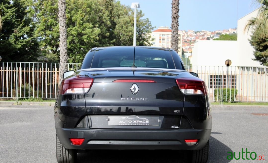 2010' Renault Megane photo #6