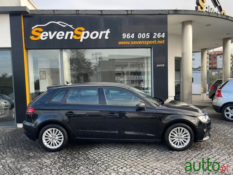 2017' Audi A3 Sportback photo #5
