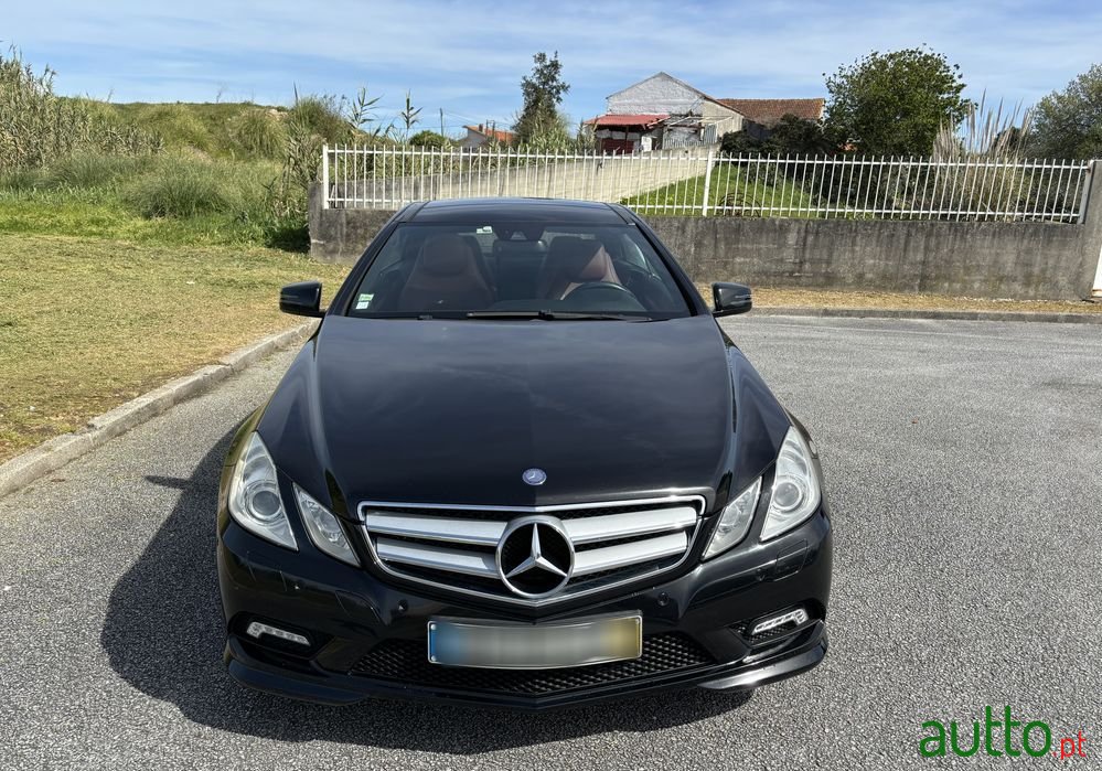 2010' Mercedes-Benz E 250 photo #3