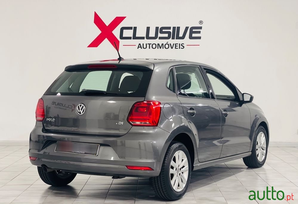 2014' Volkswagen Polo photo #2