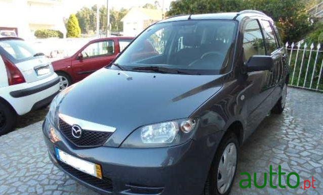 2004' Mazda 2 1.25 Comfort photo #3