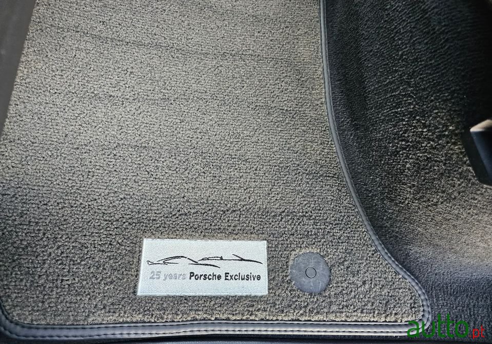 2012' Porsche Cayenne photo #5